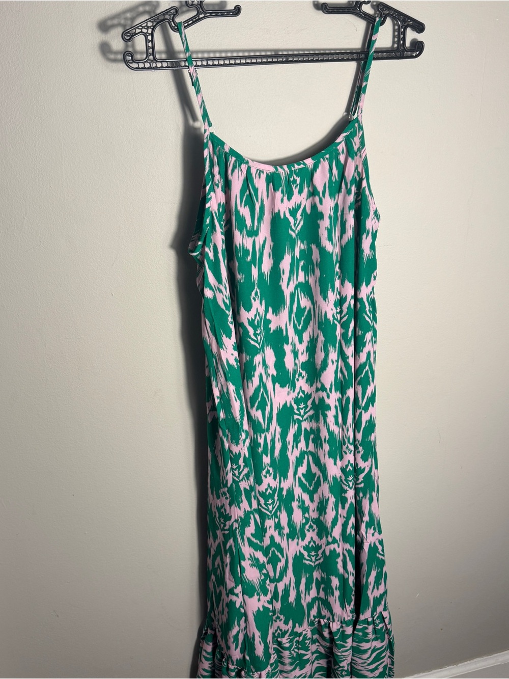 Dokotoo Women’s L Maxi Dress Green Pink Abstract Print Spaghetti Strap NWT